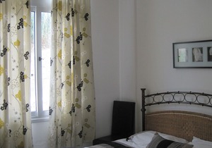 Village Location with Stunning Sea/Pool Views- 3 minutes walk from restaurants