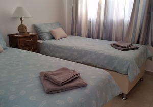 Village Location with stunning Sea/Pool views, 3 minutes walk from restaurants