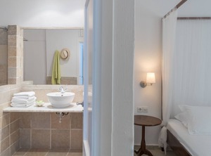 Villa At Vromolimnos Beach | Kanapitsa