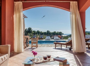 Holiday Skopelos Persons Bedrooms | Alikias