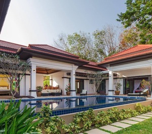 Holiday Bang Tao Beach Persons Bedrooms 