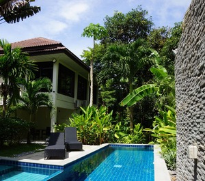 Twin Villas Swimming 