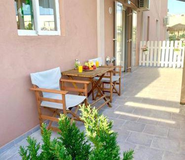Nea Alikarnassos Apartment | 100 m² Apartment ∙ 2 bedrooms ∙ 7 guests
