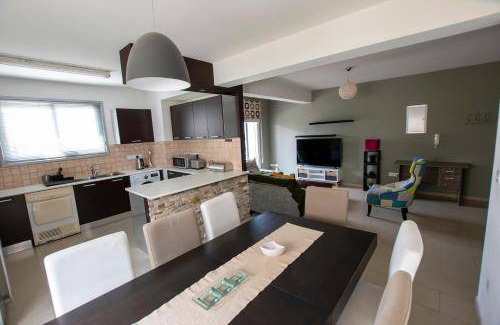 Lykabittos Apartment | 100 m² Apartment ∙ 2 bedrooms ∙ 4 guests