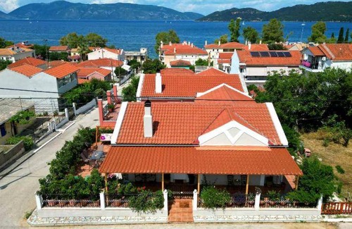 Karavomylos House | 100 m² House ∙ 3 bedrooms ∙ 6 guests