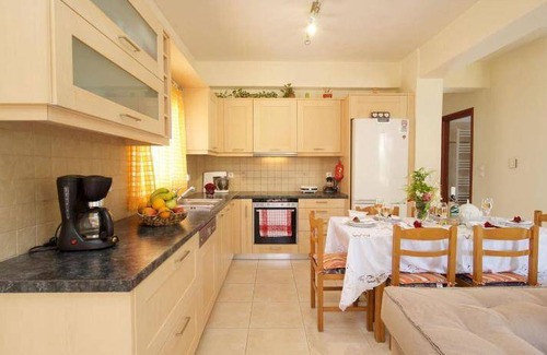 Karavomylos House | 100 m² House ∙ 3 bedrooms ∙ 6 guests
