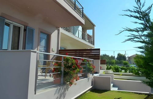 Karvelas Resort | 100 m² Resort ∙ 3 bedrooms ∙ 6 guests