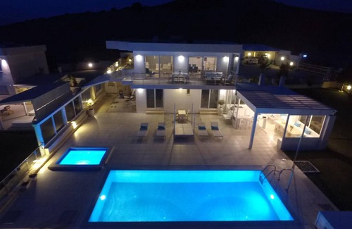 Kalamaki House | 105 m² House ∙ 2 bedrooms ∙ 4 guests