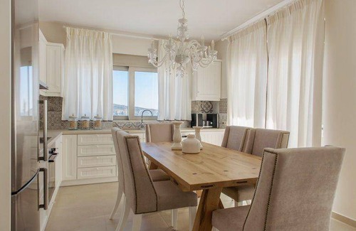 Kalamaki House | 110 m² House ∙ 2 bedrooms ∙ 4 guests