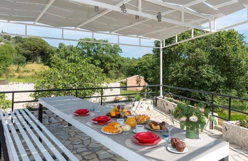 Corfu Apartment | 113 m² Apartment ∙ 3 bedrooms ∙ 6 guests