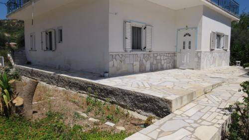 Aigio Apartment | 120 m² Apartment ∙ 5 bedrooms ∙ 10 guests