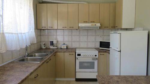 Aigio Apartment | 120 m² Apartment ∙ 5 bedrooms ∙ 10 guests