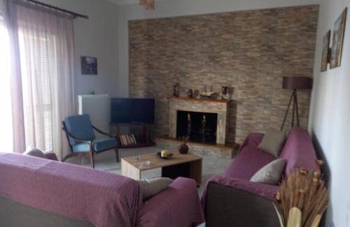 Patras House | 120 m² House ∙ 3 bedrooms ∙ 5 guests