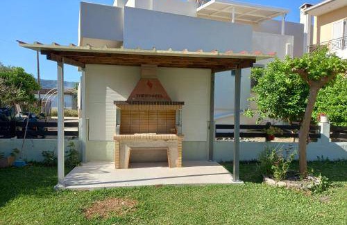Patras House | 120 m² House ∙ 3 bedrooms ∙ 5 guests