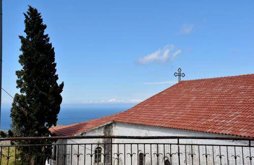Samothrace House | 120 m² House ∙ 3 bedrooms ∙ 8 guests