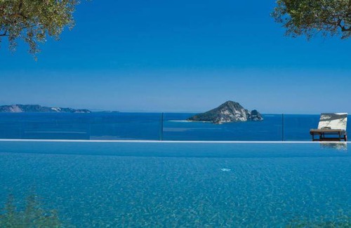 Limni Keri Resort | 120 m² Resort ∙ 4 bedrooms ∙ 10 guests