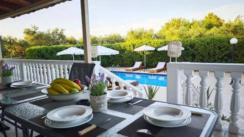 Agrilia Villa | 130 m² Villa ∙ 3 bedrooms ∙ 8 guests