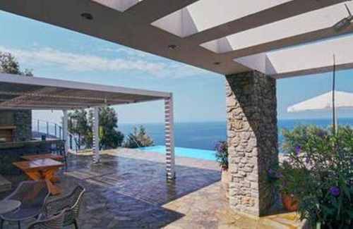 Melinta House | 140 m² House ∙ 3 bedrooms ∙ 8 guests