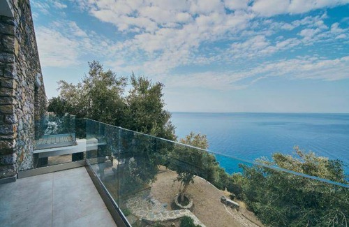 Melinta House | 140 m² House ∙ 3 bedrooms ∙ 8 guests