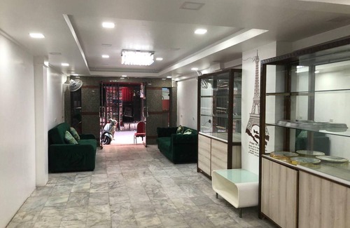 Thanon Phaya Thai Hotel | 15 m² Hotel ∙ 5 guests