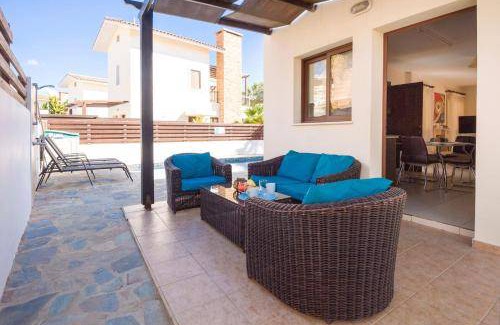 Ayia Thekla House | 150 m² House ∙ 3 bedrooms ∙ 6 guests