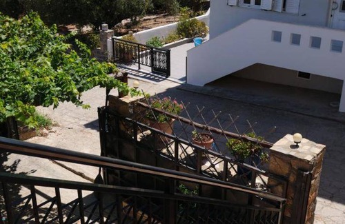 Mochlos Villa | 160 m² Villa ∙ 3 bedrooms ∙ 6 guests