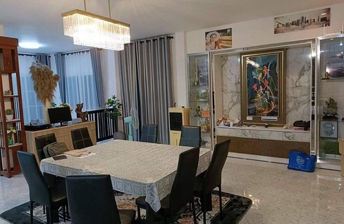 San Pa Thong House | 1600 m² House ∙ 4 bedrooms ∙ 20 guests