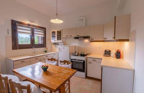 Ano Lechonia House | 170 m² House ∙ 3 bedrooms ∙ 7 guests