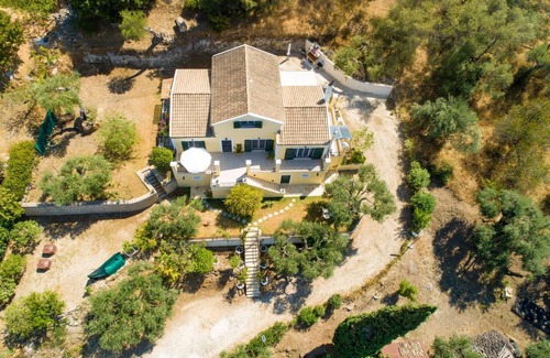 Sfakera Villa | 170 m² Villa ∙ 3 bedrooms ∙ 8 guests