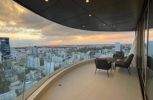City Centre Apartment | 180 m² Apartment ∙ 3 bedrooms ∙ 6 guests