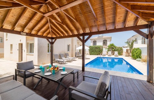 Kapparis Villa | 180 m² Villa ∙ 4 bedrooms ∙ 8 guests