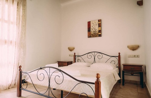 Ilida Apartment | 200 m² Apartment ∙ 1 bedroom ∙ 3 guests