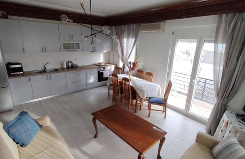 Kavala Apartment | 200 m² Apartment ∙ 5 bedrooms ∙ 12 guests