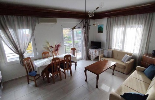 Kavala Apartment | 200 m² Apartment ∙ 5 bedrooms ∙ 12 guests