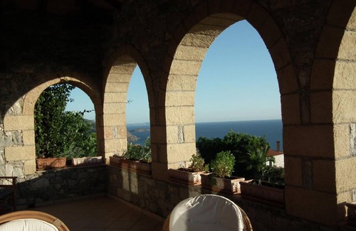 Lefktron House | 215 m² House ∙ 5 bedrooms ∙ 11 guests