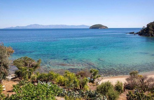 Kavala Villa | 229 m² Villa ∙ 6 bedrooms ∙ 15 guests