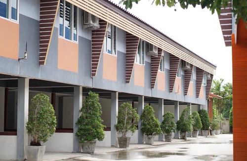 Chonburi Hotel | 24 m² Motel ∙ 2 guests