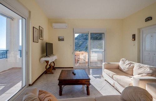 Sellia Villa | 240 m² Villa ∙ 7 bedrooms ∙ 15 guests