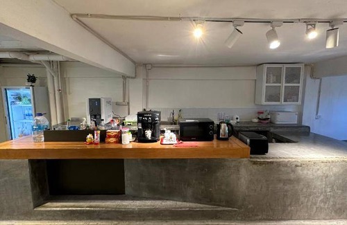 Si Yaek Maha Nak Hotel | 25 m² Hotel ∙ 4 guests