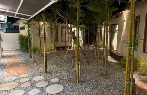 Chonburi Hotel | 25 m² Hotel ∙ 2 guests