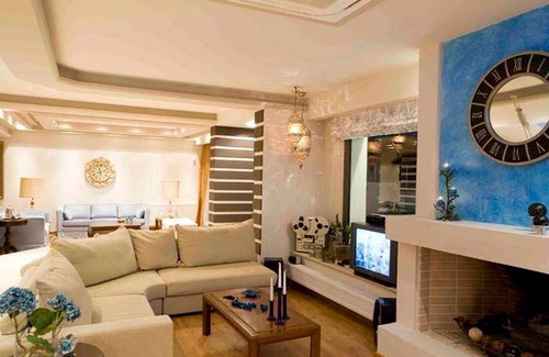 Agios Nikolaos Town House | 250 m² Farmhouse ∙ 5 bedrooms ∙ 10 guests