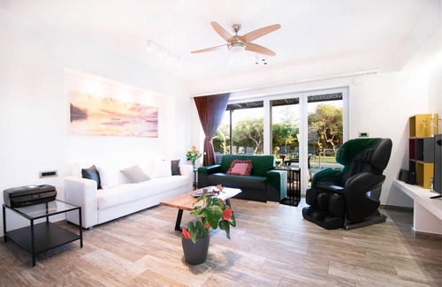 Alissos House | 250 m² House ∙ 4 bedrooms ∙ 18 guests