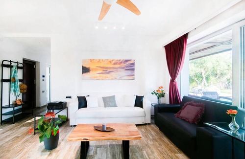 Alissos House | 250 m² House ∙ 4 bedrooms ∙ 18 guests