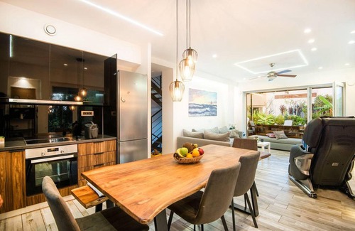 Alissos House | 250 m² House ∙ 4 bedrooms ∙ 18 guests