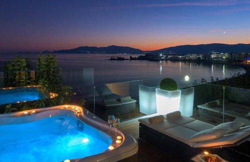 Haraki Resort | 250 m² Resort ∙ 5 bedrooms ∙ 10 guests