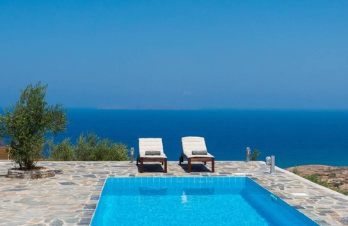 Sitia Villa | 250 m² Villa ∙ 3 bedrooms ∙ 6 guests