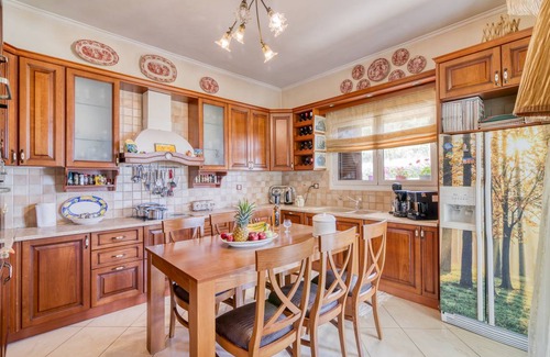 Monastiraki Resort | 280 m² Luxury rental ∙ 5 bedrooms ∙ 10 guests