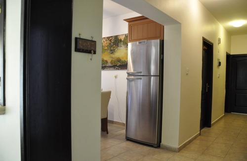 Zeytinlik Apartment | 3 Bedroom Apartment in Kyrenia City Center.