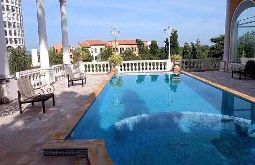 Pong Ta Long Hotel | 300 m² Hotel ∙ 10 guests