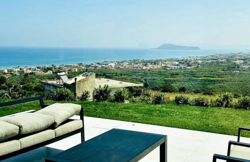 Maleme Villa | 300 m² Villa ∙ 8 bedrooms ∙ 20 guests